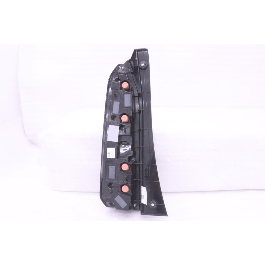 59-533☆LED JF5 N-BOXカスタム☆右テールライト ICHIKOH D318 打刻:B 