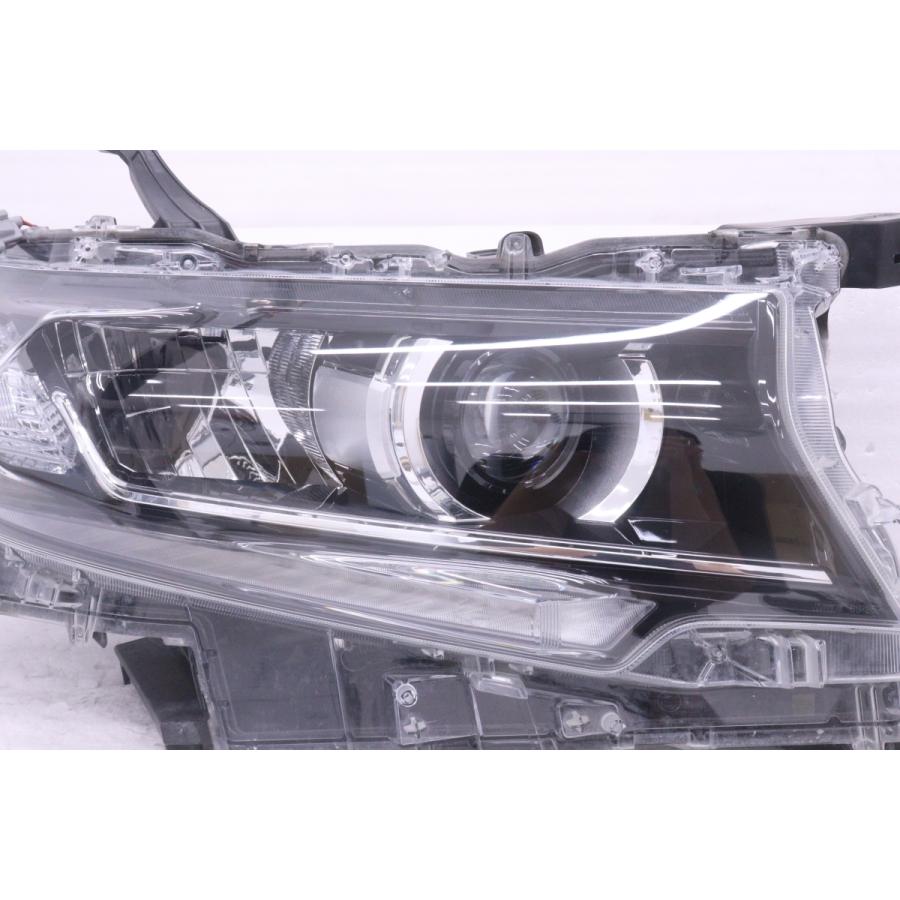 59-595☆美品☆中期 後期 LED TRJ150W ランドクルーザープラド☆右