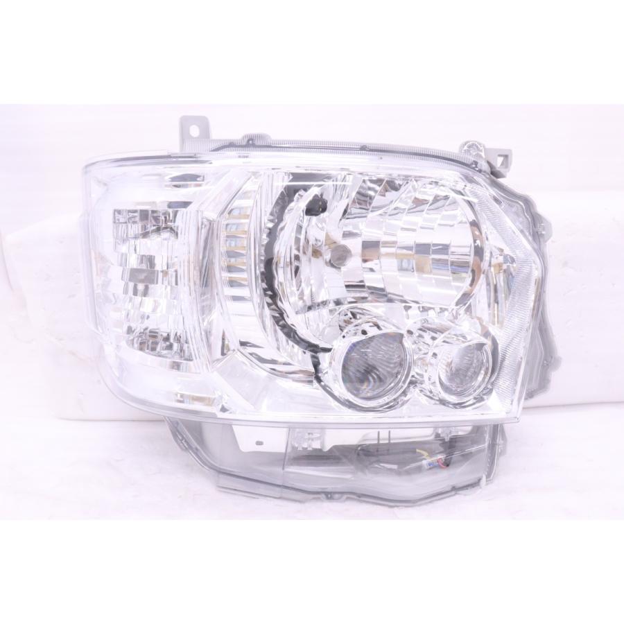 59-832☆美品 4型~ LED 200 ハイエース☆右ヘッドライト KOITO 26-137