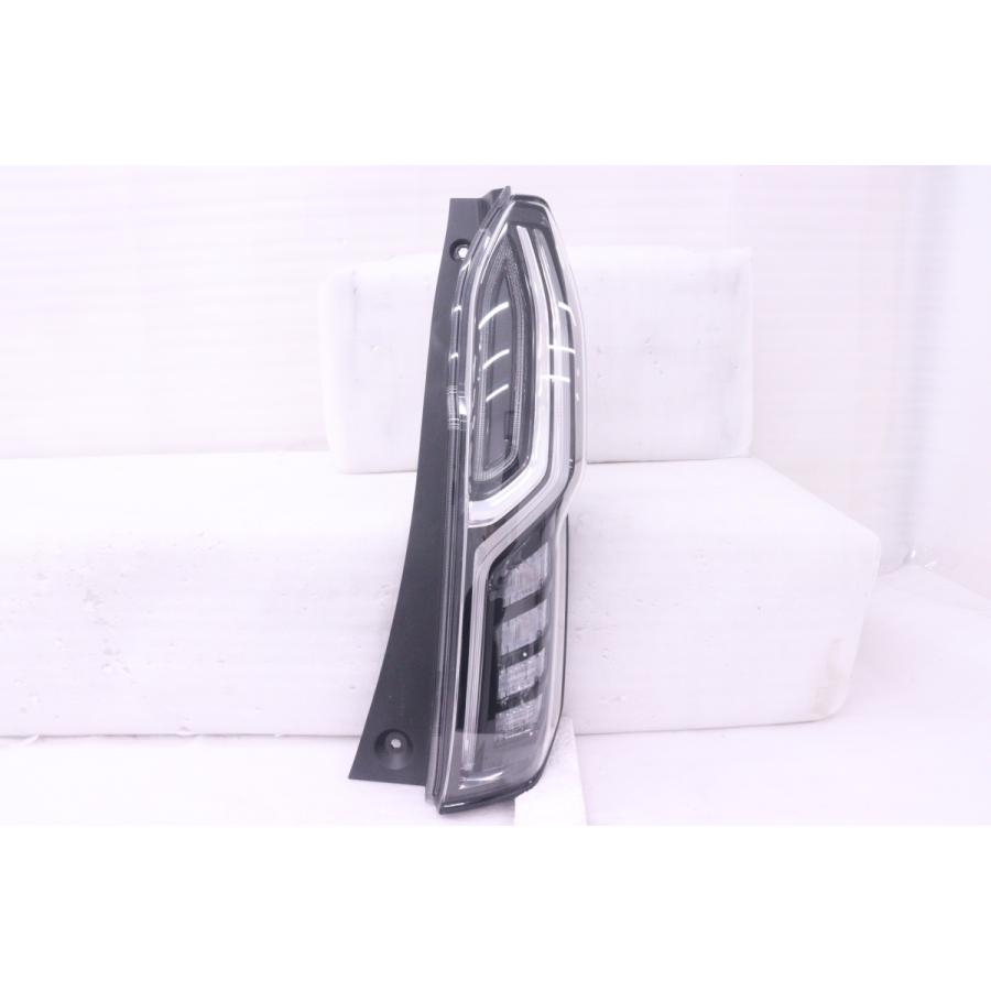 5X-1016☆LED JF3 N-BOXカスタム☆右テールライト ICHIKOH D186 打刻:D