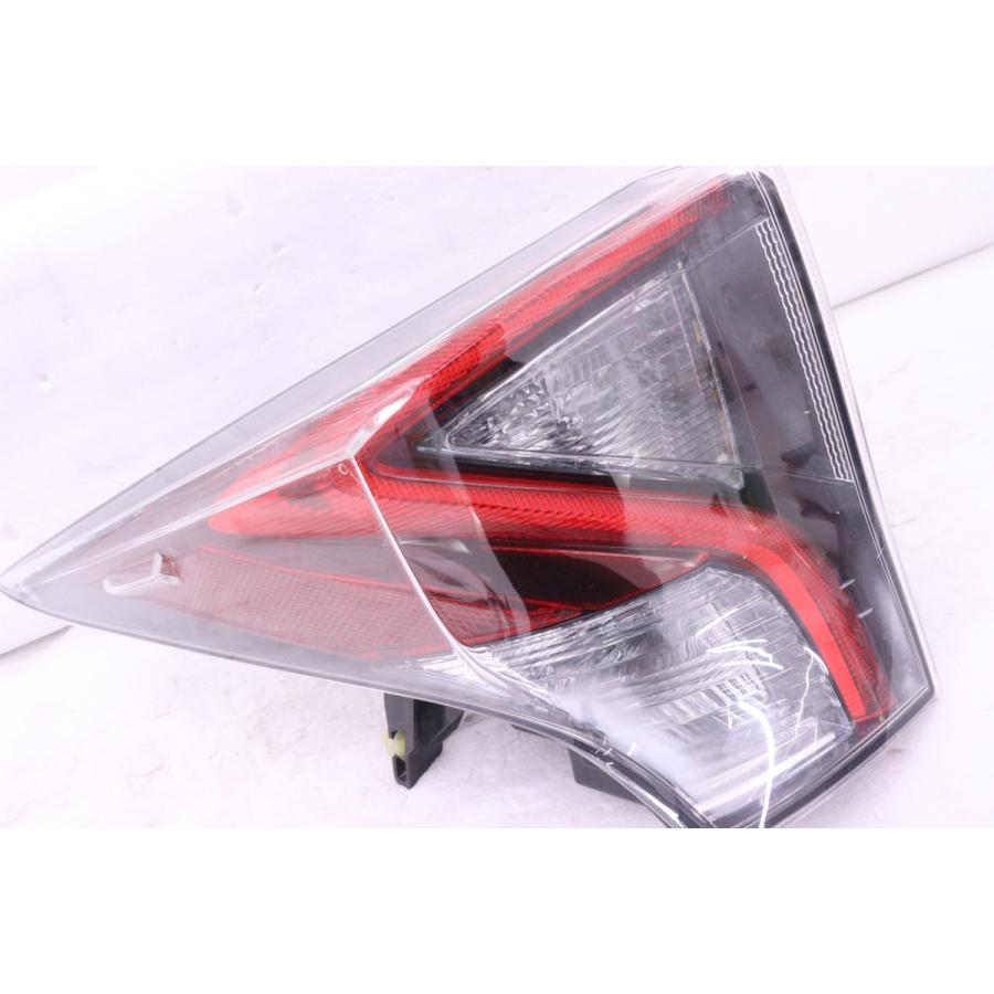 5X-2004☆前期 LED ZVW50 プリウス☆左テールライト ICHIKOH 47-77/47