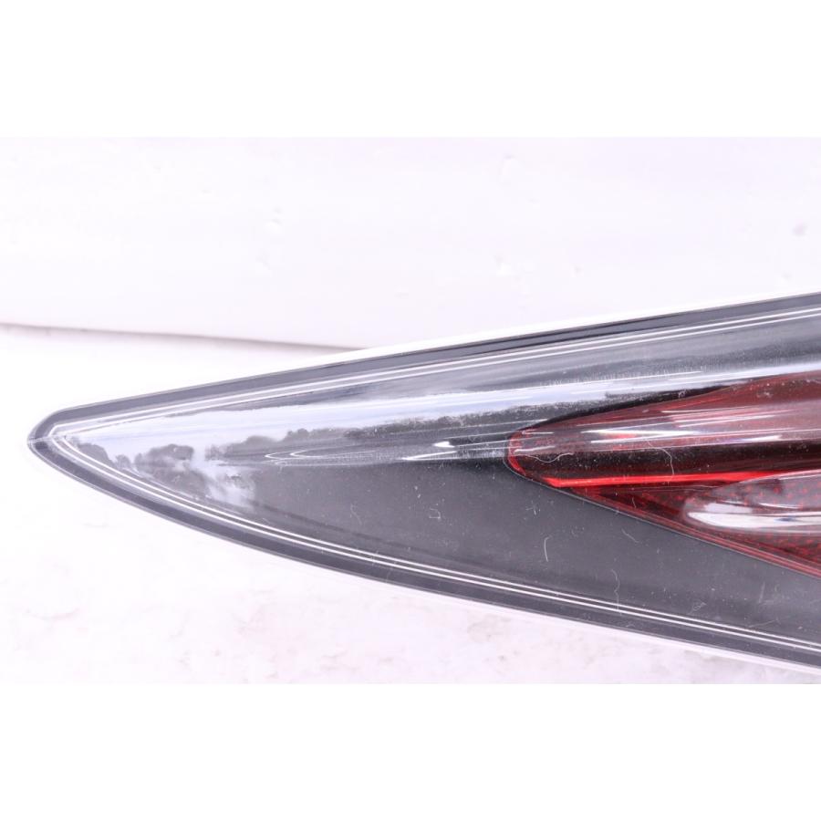 5X-2004☆前期 LED ZVW50 プリウス☆左テールライト ICHIKOH 47-77/47