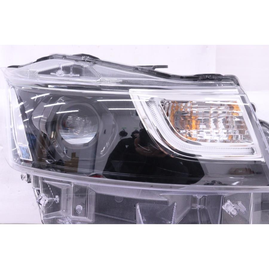 5X-2356☆美品☆LED MH95S ワゴンRカスタムZ☆右ヘッドライト KOITO
