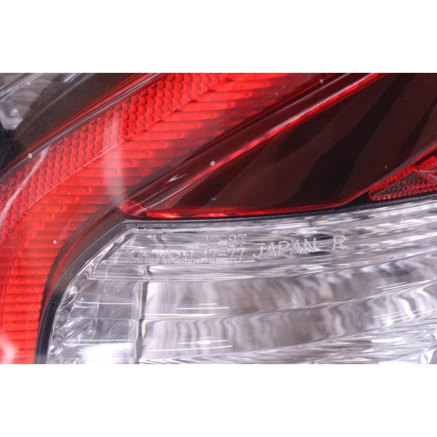 5X-238☆前期 LED ZVW50 プリウス☆右テールライト ICHIKOH 47-87/47