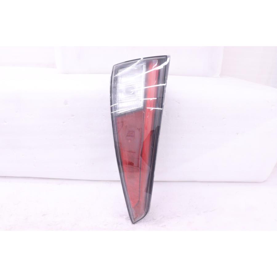 5X-880☆前期 LED ZVW50 プリウス☆左テールライト ICHIKOH 47-78