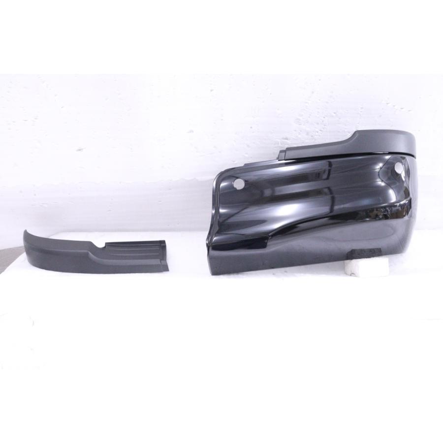 5Y-109☆後期 GUN125 ハイラックス GR SPORT 右リアコーナーパネル