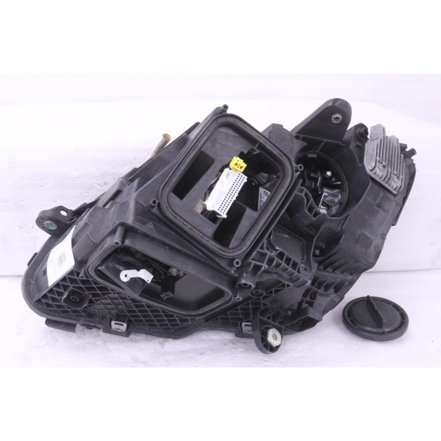 ベンツ Cクラス W205 後期 左ヘッドライト 中古 5Y-1145☆美品☆後期 LED W205 ベンツ Cクラス☆右ヘッドライト A205
