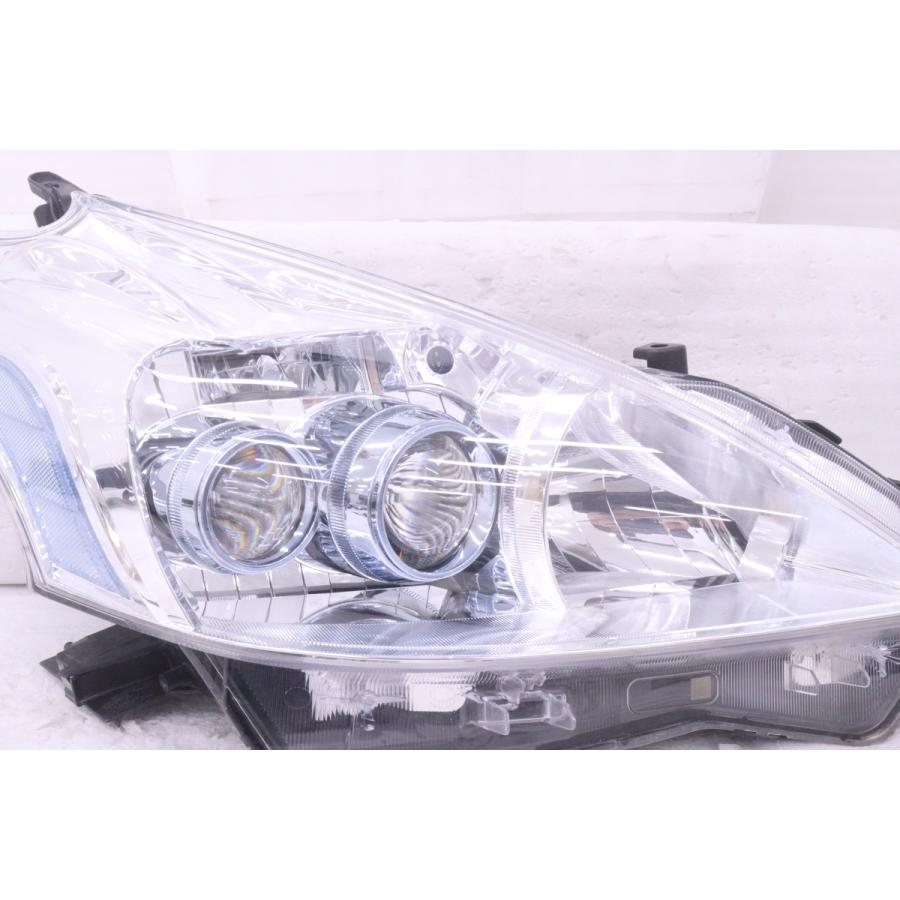 5Y-2026☆【値下】前期 LED ZVW40W プリウスα☆右ヘッドライト KOITO