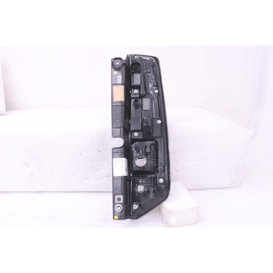 5Y-2425☆美品☆LED MK54S スペーシアカスタム☆左テールライト KOITO