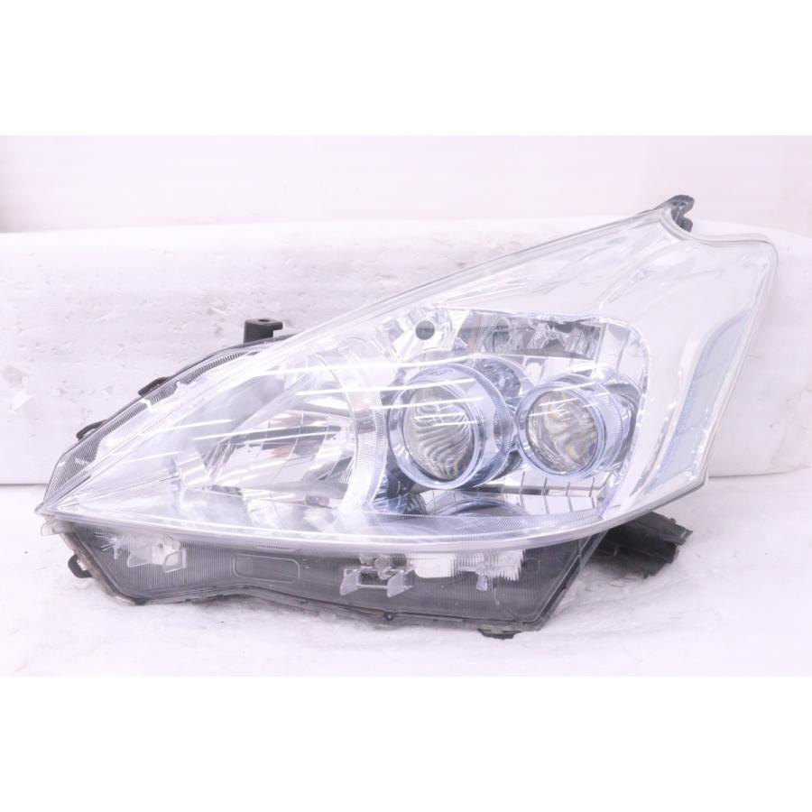 5Y-2551☆【値下】前期 LED ZVW40W プリウスα☆左ヘッドライト KOITO