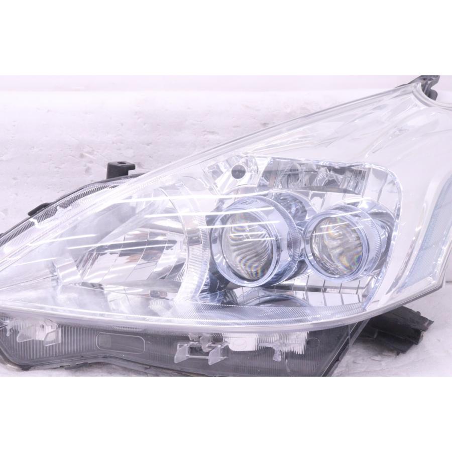5Y-2551☆【値下】前期 LED ZVW40W プリウスα☆左ヘッドライト KOITO