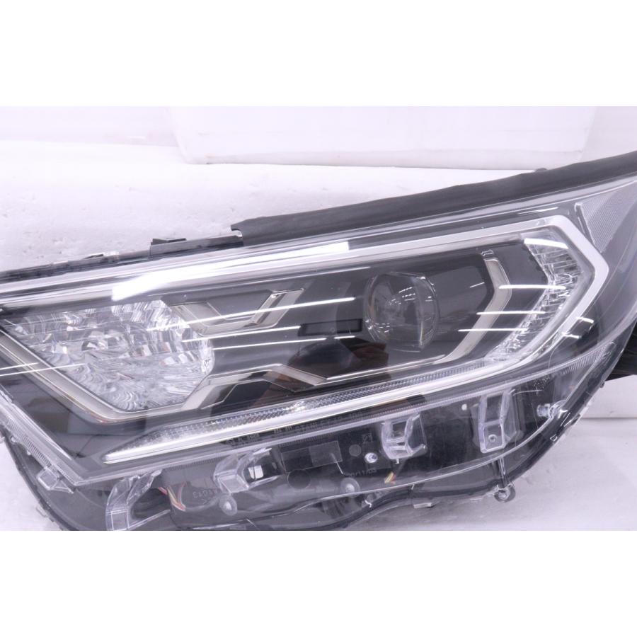 5Y-751☆前期 LED AXAP54 RAV4PHV☆左ヘッドライト STANLEY 42-106 打