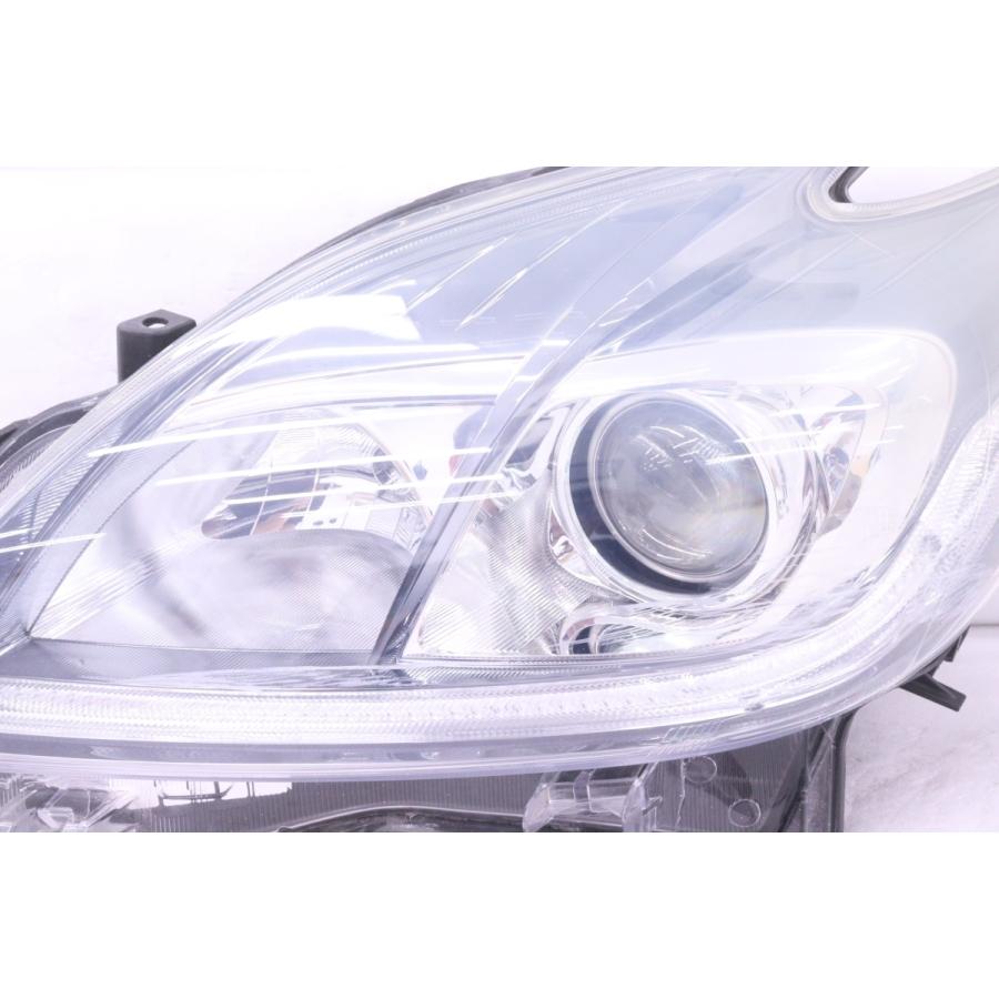 トヨタ　プリウス　30系　ZVW30　後期　HIDヘッドライト　コイト47-52 62-1047☆【値下】後期 HID ZVW30 プリウス☆左ヘッドライト KOITO 47