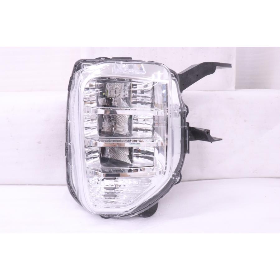 63-1320☆【値下】美品☆LED B34W ekクロス☆右ヘッドライト KOITO 100