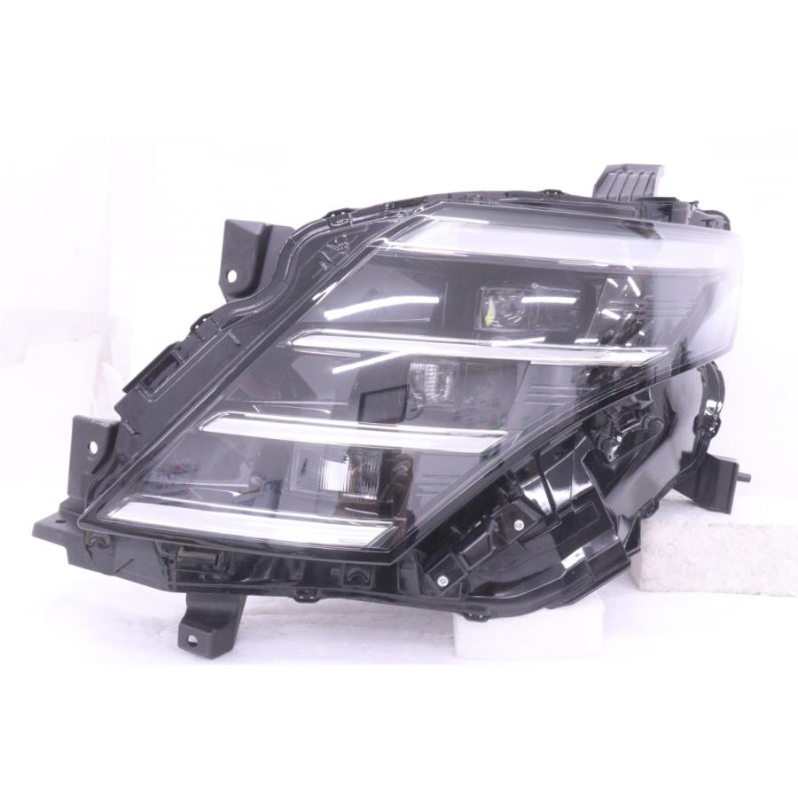 日産セレナC28ヘッドライト左側 63-1358☆美品☆LED C28 セレナ☆左ヘッドライト KOITO 100-2379Y 打刻