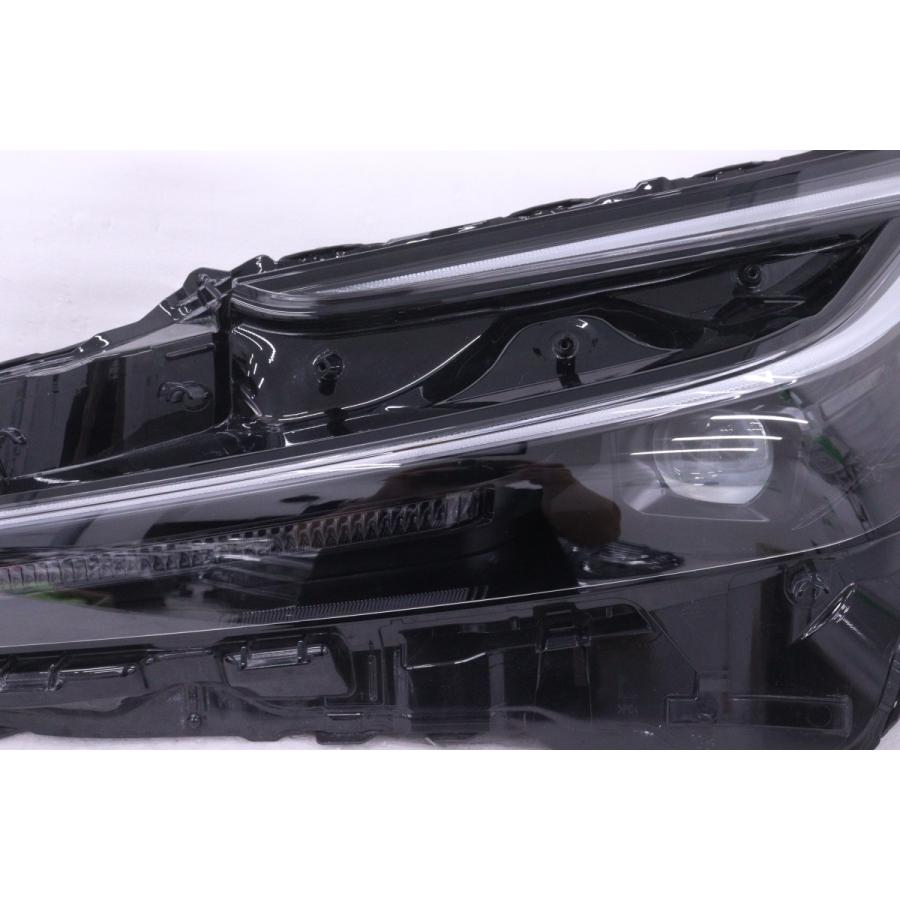 63-2447☆美品 LED ZVW60 プリウス☆左ヘッドライト KOITO 47-123 打刻
