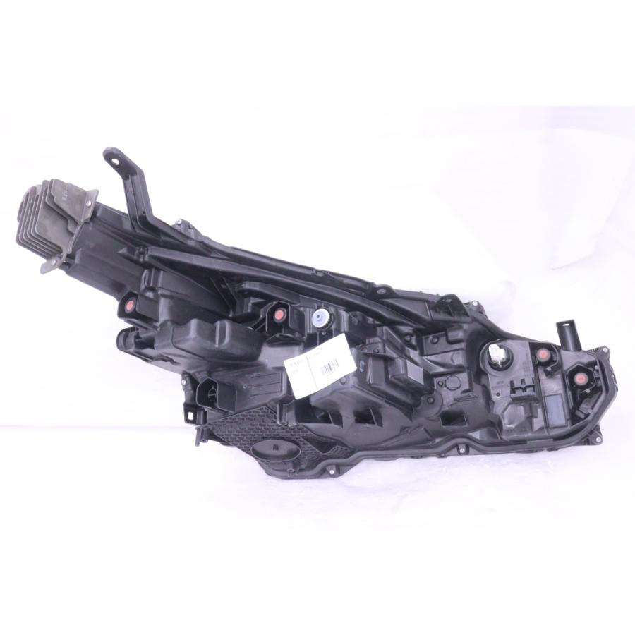 60プリウス　左　ヘッドライト 63-2447☆美品 LED ZVW60 プリウス☆左ヘッドライト KOITO 47-123 打刻