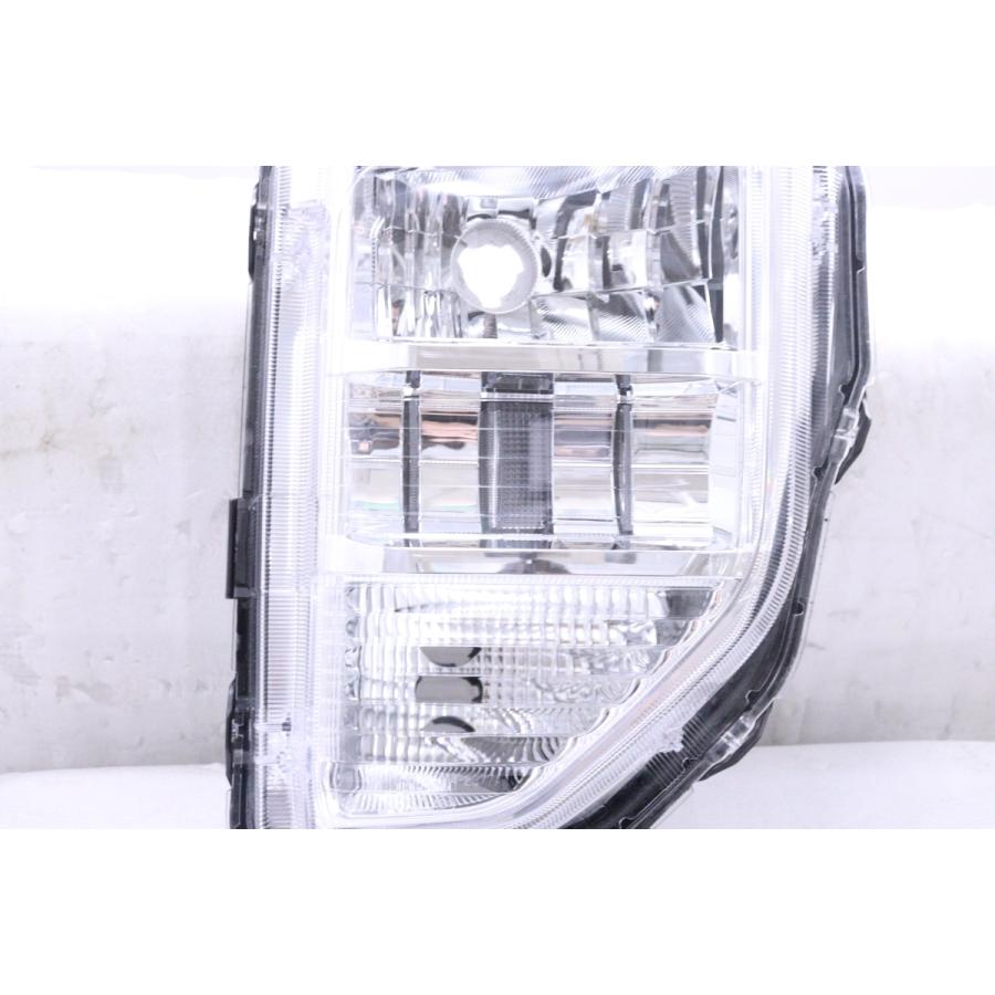 63-305☆値下 美品☆LED B34A ekクロススペース☆右フォグランプ KOITO