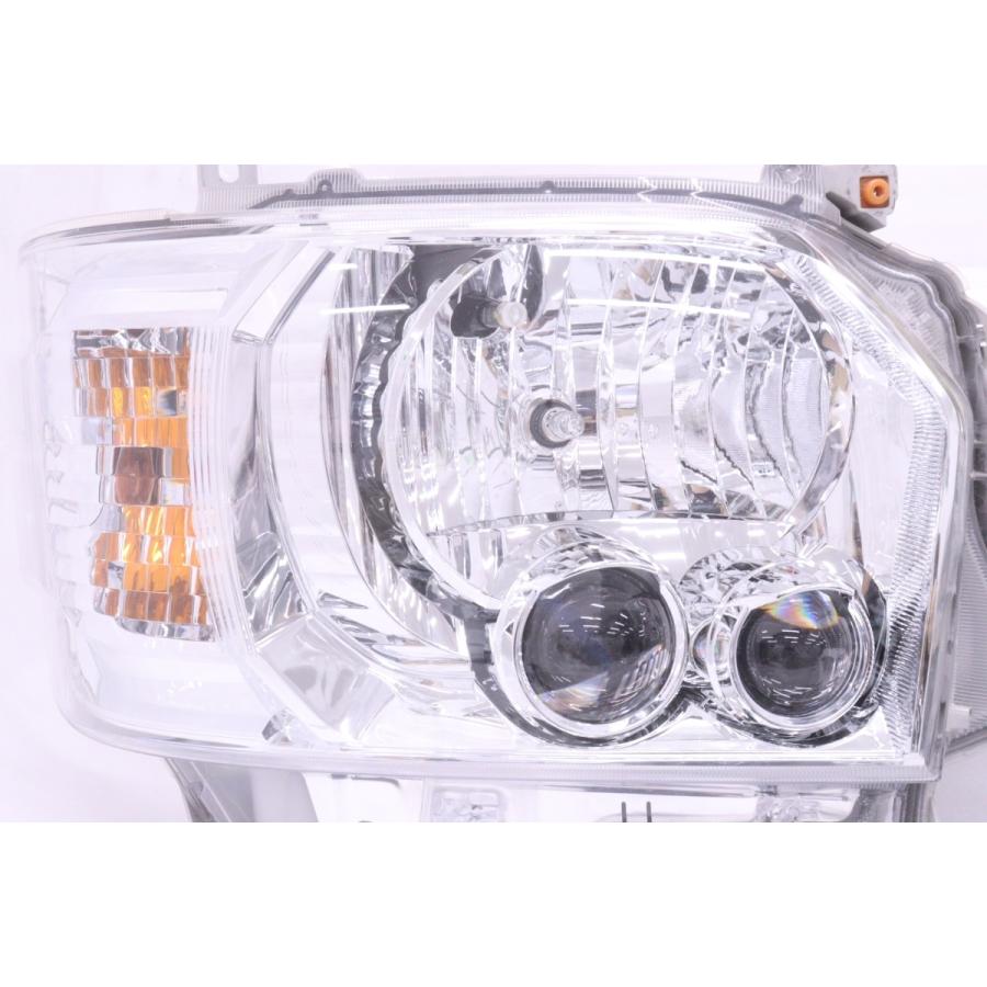 64-1159☆新車外し☆4型~ LED 200 ハイエース☆左右ヘッドライト KOITO