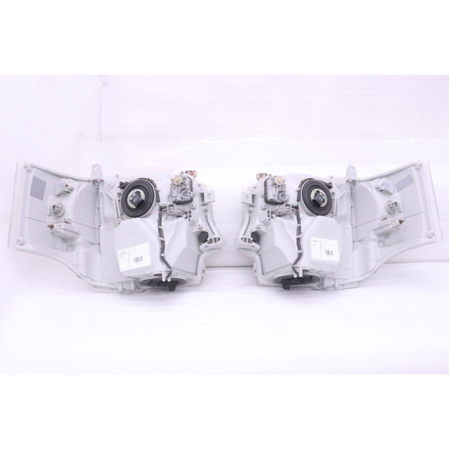 64-1159☆新車外し☆4型~ LED 200 ハイエース☆左右ヘッドライト KOITO
