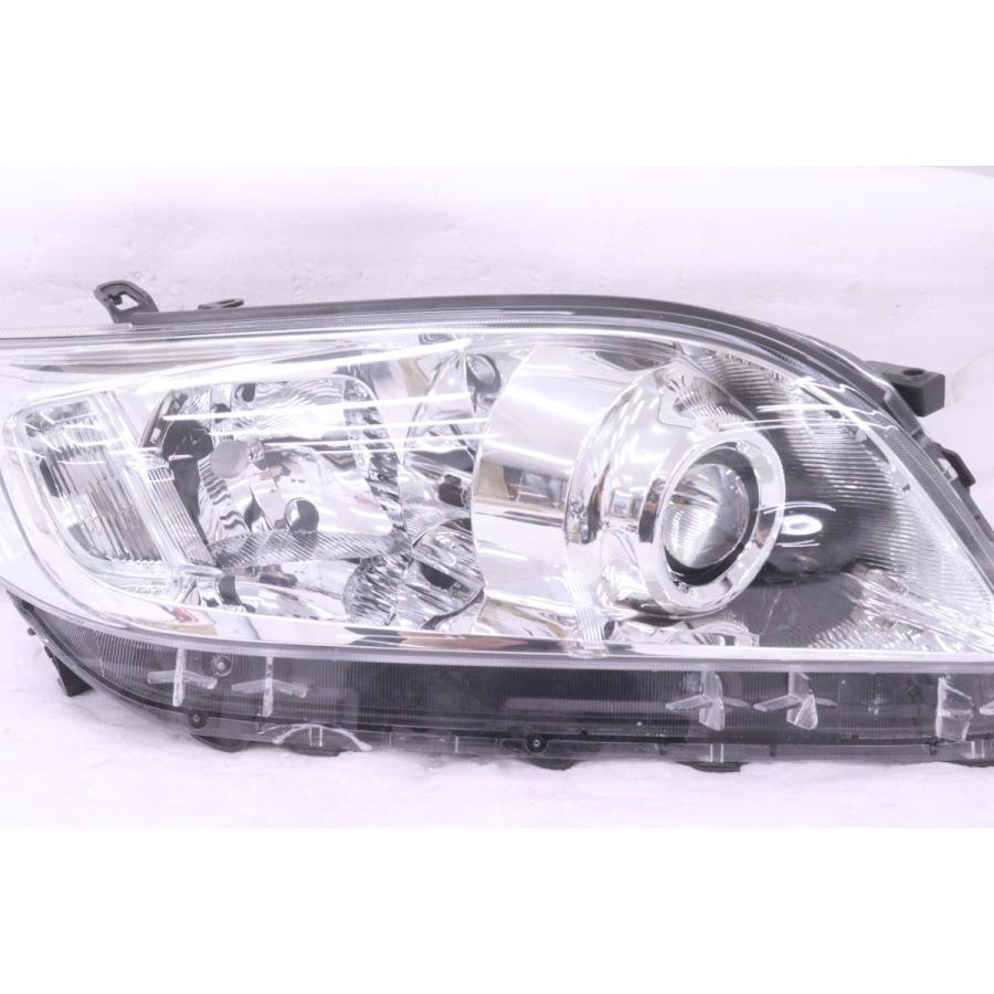 64-2119☆美品☆前期 HID ACA33W ヴァンガード☆右ヘッドライト