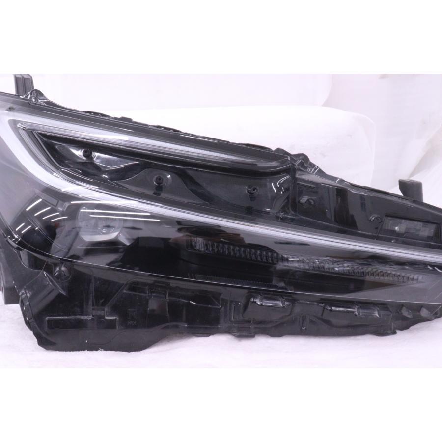 65-1049☆美品 LED ZVW60 プリウス☆右ヘッドライト KOITO 47-123 打刻