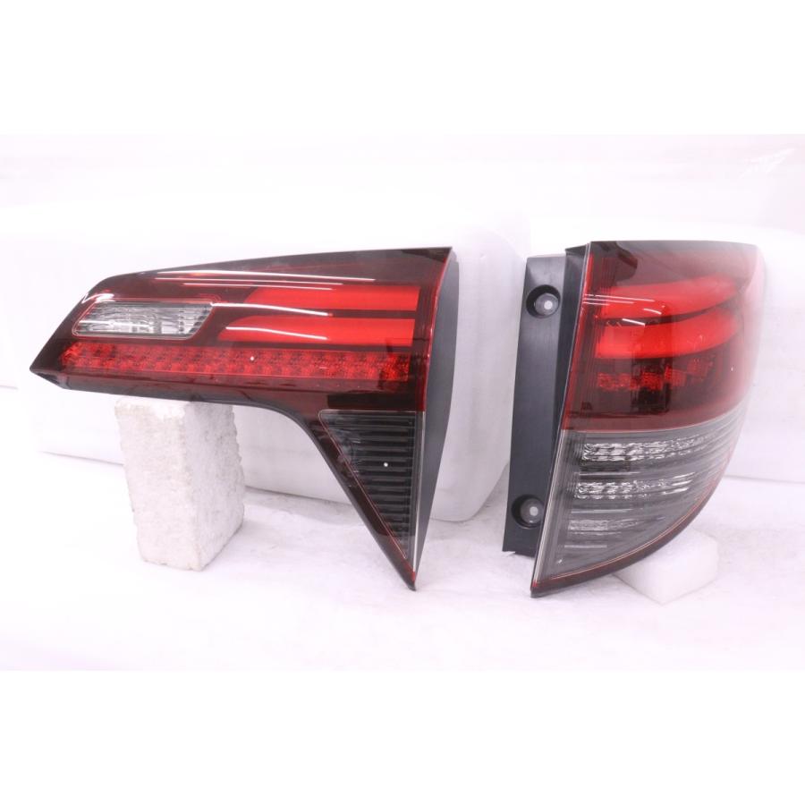 ヴェゼル　RU1　後期　RS　右テール　220-6228P 65-607☆美品☆後期 LED RU1 ヴェゼル RS☆右テールライトセット KOITO