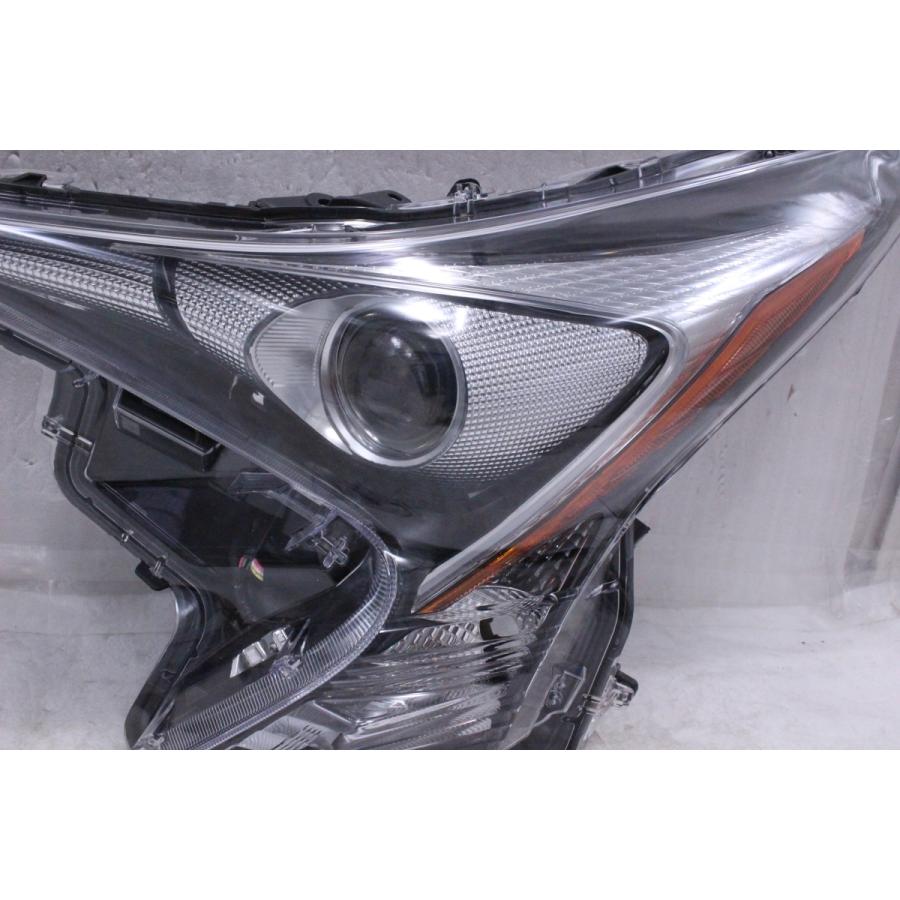 76-948☆美品 前期 LED ZVW50 プリウス 左ヘッドライト KOITO 47-75  