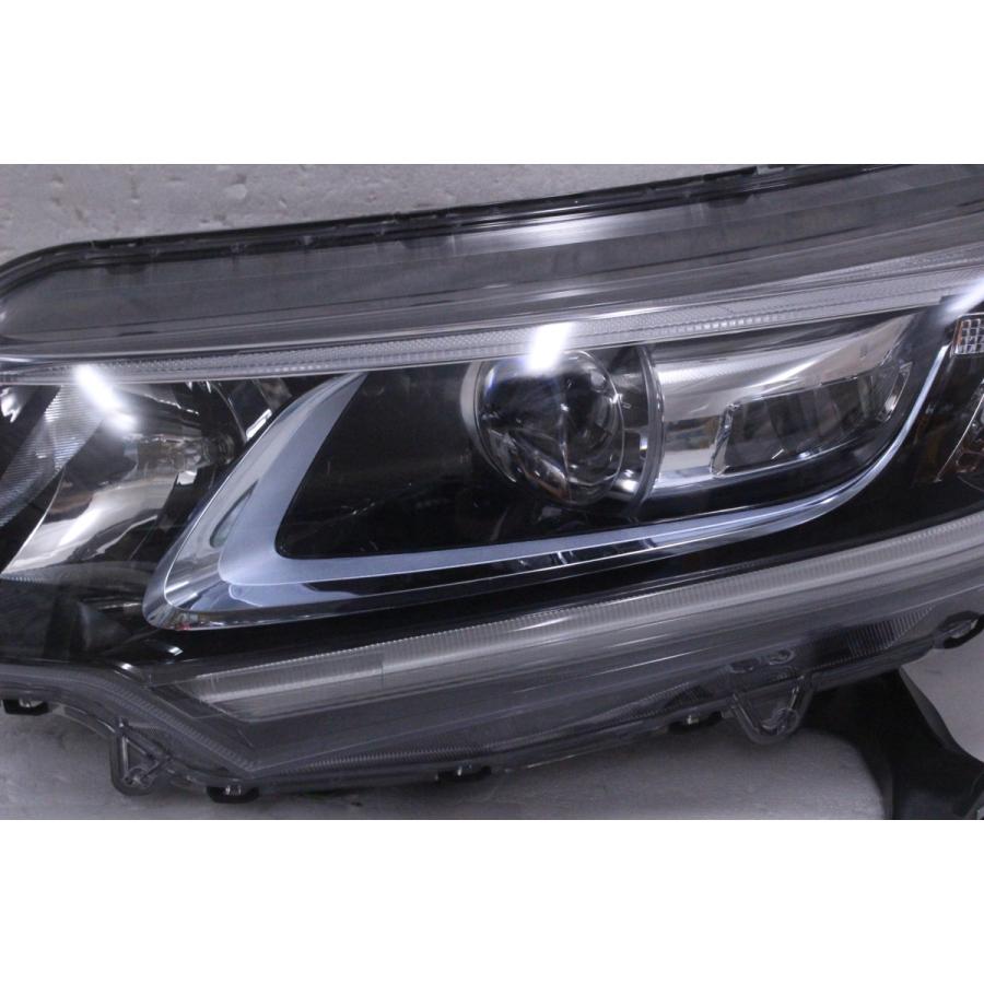 GT2 フリード左ヘッドライト