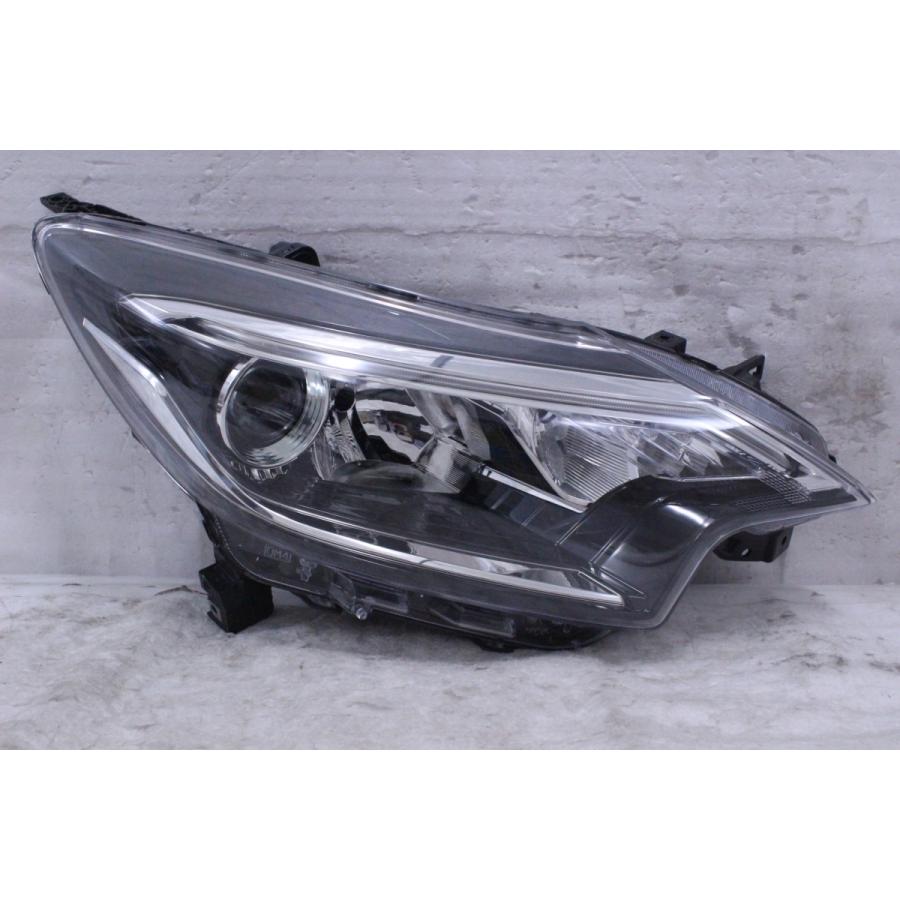 日産E12ノートLEDヘッドライト右のみ