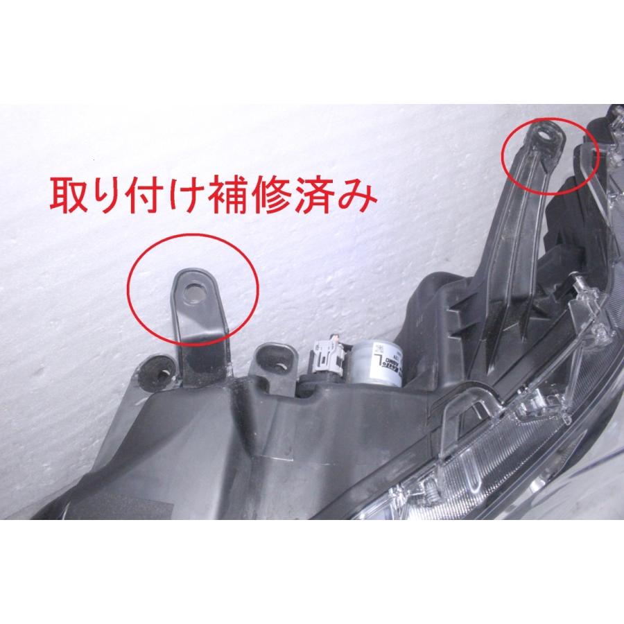 トヨタ（TOYOTA） 89-1229-K☆美品☆3型 LED TRJ150W ランクルプラド