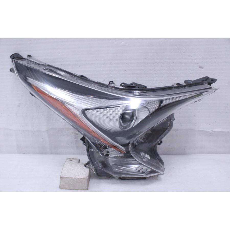 プリウス 8X-315-V☆美品 前期☆LED ZVW50 右ヘッドライト 47-75