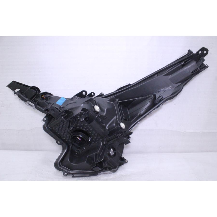 プリウス 8X-508-N☆美品 LED ZVW50 プリウス☆右ヘッドライト