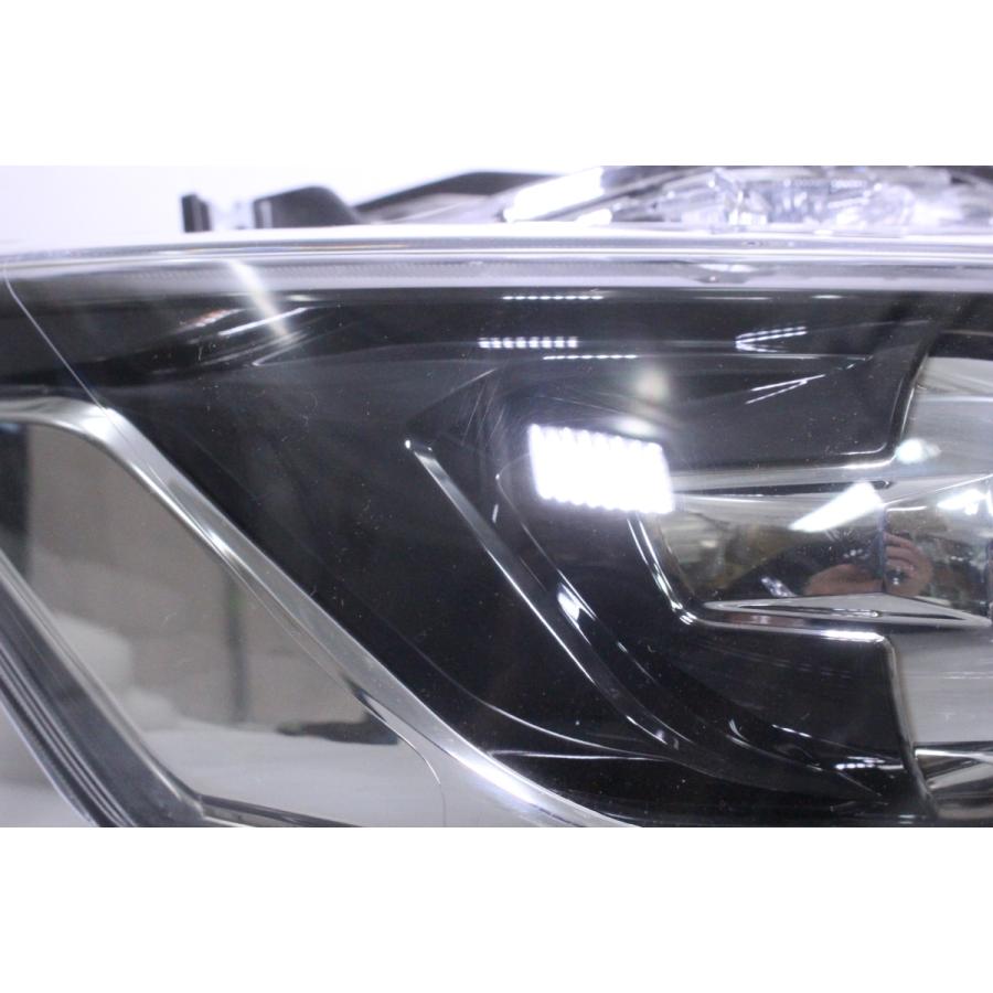 日産セレナ C27 純正 右LEDヘッドライト 中古 26025-5TF5A 日産セレナ C27 純正 右LEDヘッドライト 中古 26025-5TF5A 【公式通販】