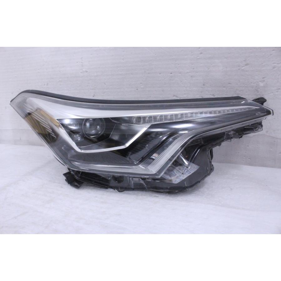 90-762-h☆美品 前期 LED☆ZYX10/NGX10 C-HR☆右ヘッドライト 10-101 