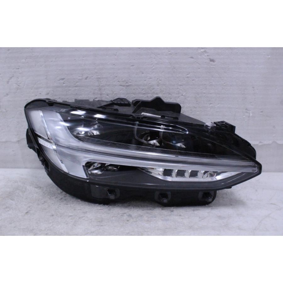 AB230 ボルボ　右ヘッドライト AB230 ボルボ 右ヘッドライト AB230 ボルボ 右ヘッドライト パーツ