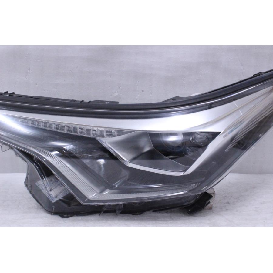 C-HR 95-1547-h☆美品 前期☆LED ZYX10/NGX10 C-HR☆左ヘッドライト
