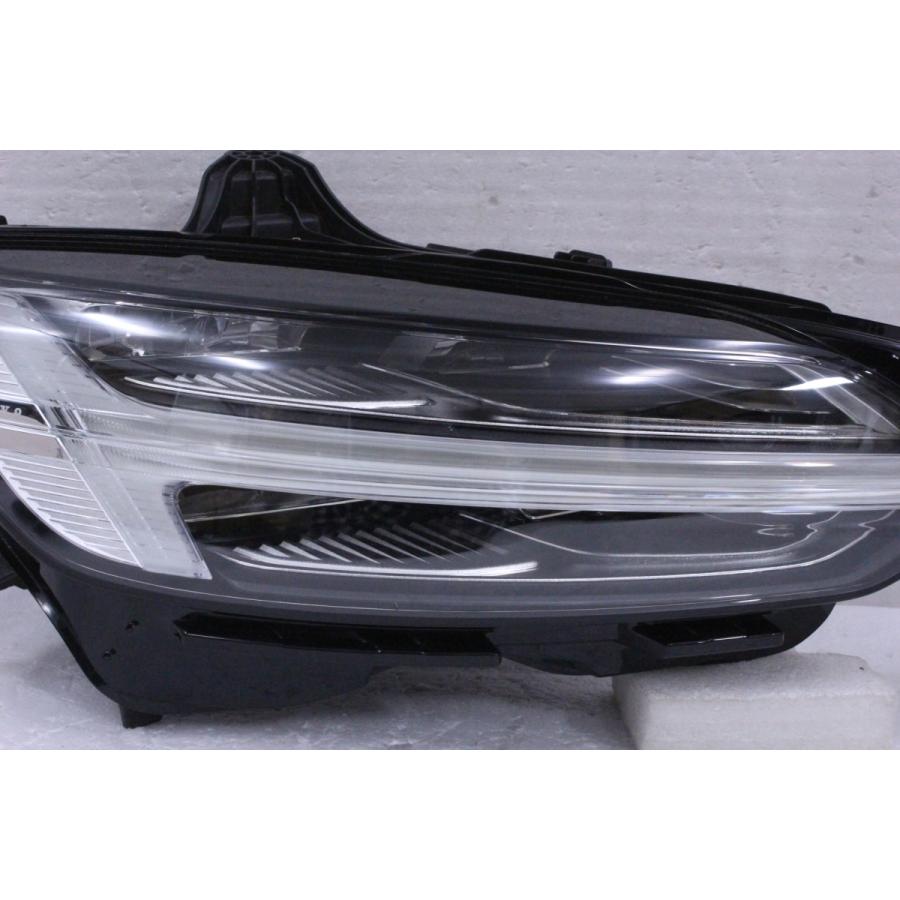 ◆破損無し◆VOLVO　ボルボv60　右　ヘッドライト ボルボ 99-1011-V☆LED ZB420 V60☆右ヘッドライト 32228812