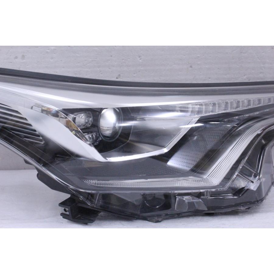 C-HR 99-749-h☆美品 前期☆LED ZYX10/NGX10 C-HR☆右ヘッドライト 
