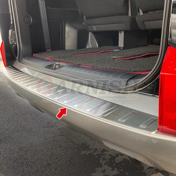 三菱 デリカ D:5 2019年2月〜 リアバンパーステップガード キズ予防