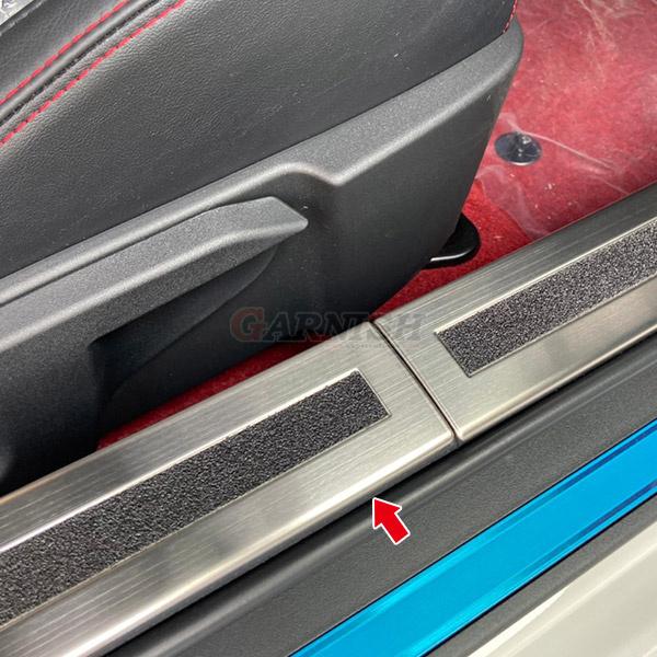 トヨタ GR86 ハチロク ZN8型 2021年10月〜 ステップ スカッフプレート