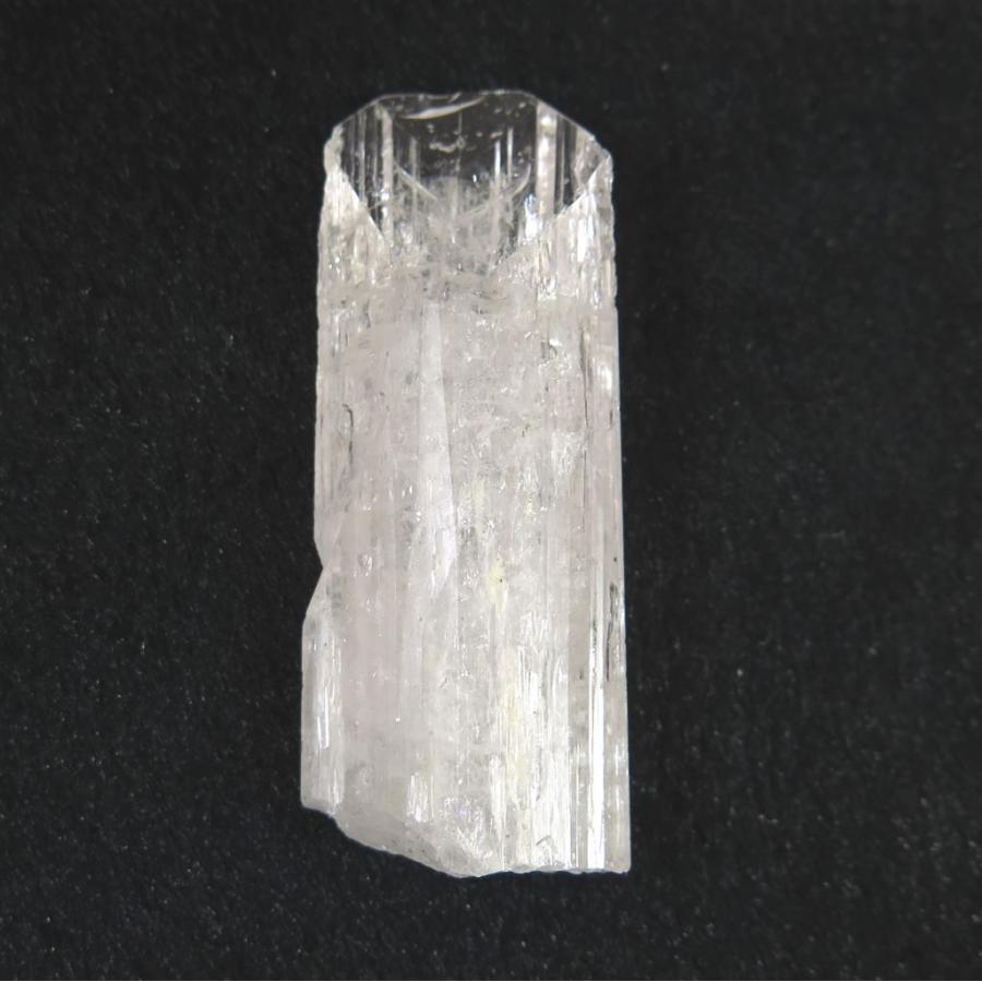 ダンビュライト 結晶 原石 ペールピンク　37.7g