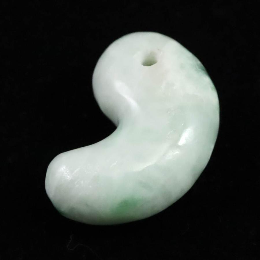 糸魚川翡翠 ヒスイ 小滝産 薄緑 30mm勾玉 ディレクトリカード付 13.08g