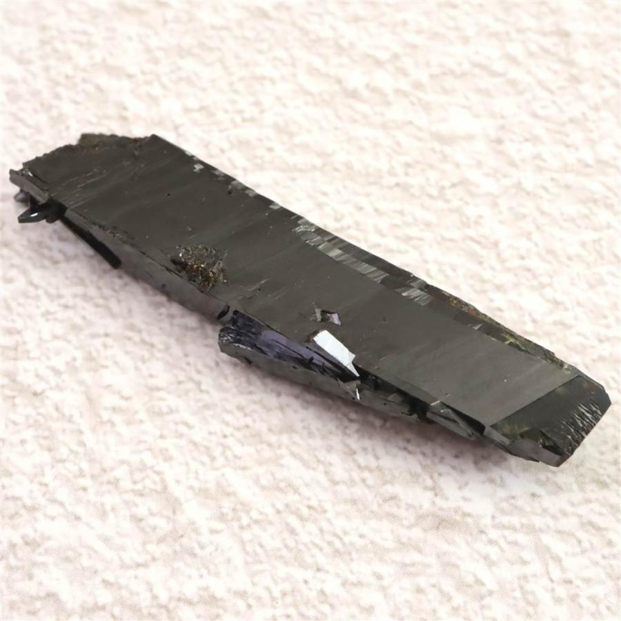マラウィ　ゾンバ産 53.5mmエジリン輝石 8g 【榎本通商25843】_4