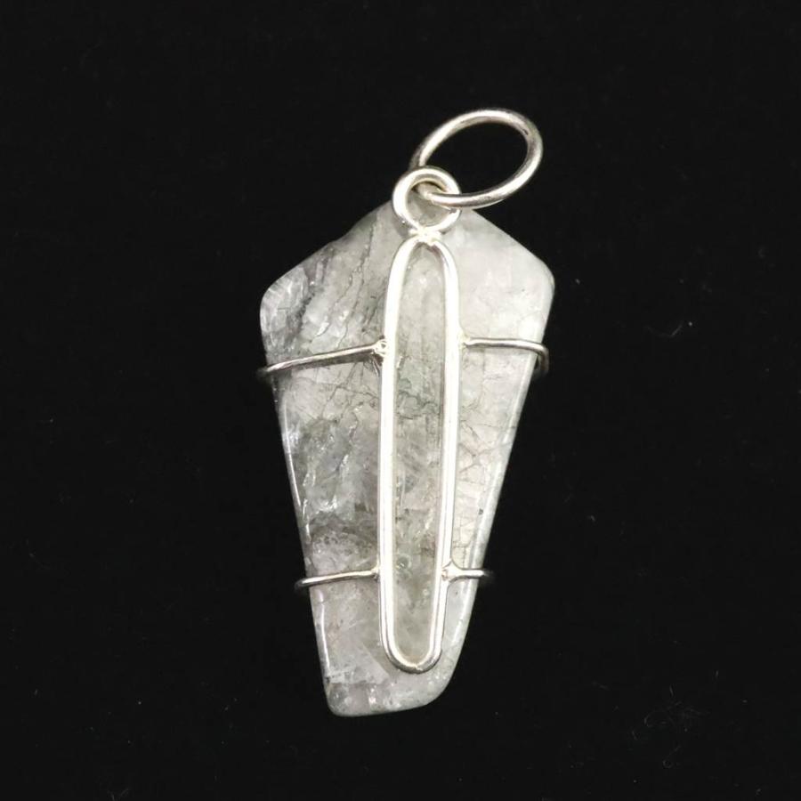 H&E社 フェナカイト(AZOZEO) ワイヤーラップ ペンダントトップ 3.9g