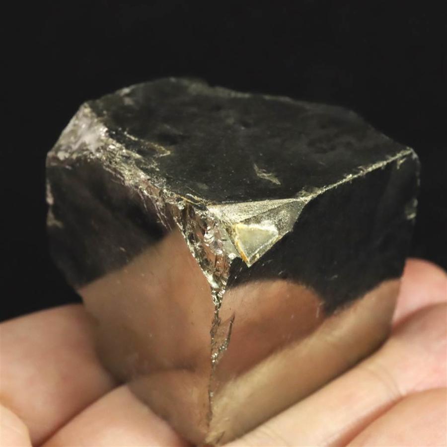 ペルー産 パイライト 黄鉄鉱 36mmキューブ 219g 【榎本通商35072