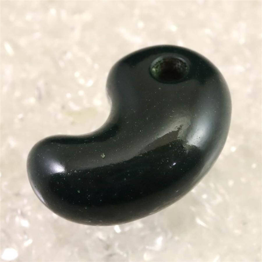 出雲碧玉 出雲石  SA  36mm勾玉 ディレクトリカード付 17.60g 【榎本通商39323】の画像
