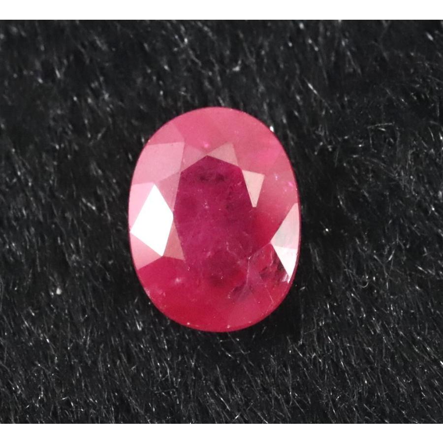 宝石質ルビー AAA 8mmオーバル ファセットカットルース 1.5ct 【榎本