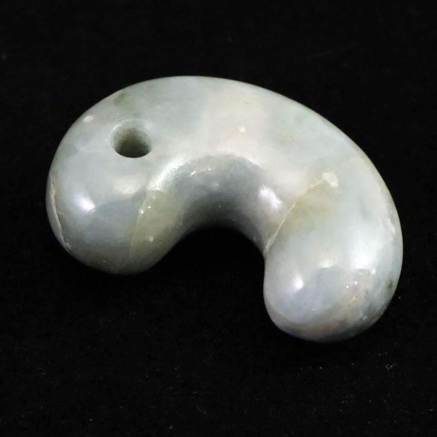 糸魚川翡翠 小滝産 36mm 勾玉 ブルー ディレクトリーカード付