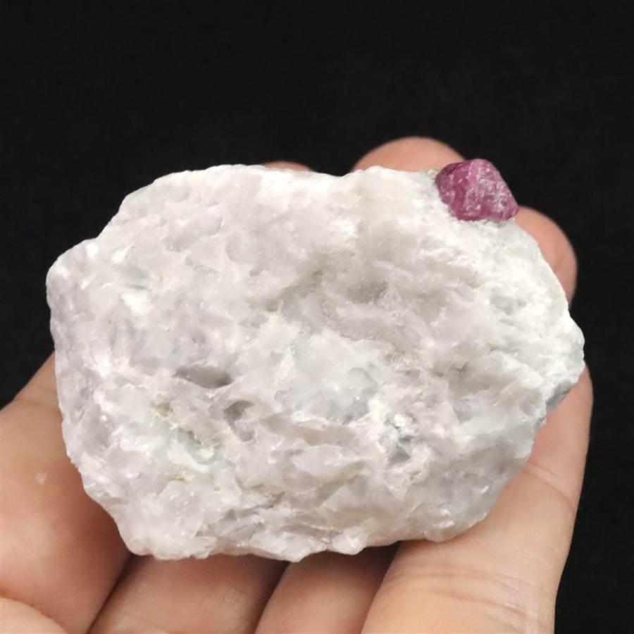 ルビー原石 パキスタン産 母岩付き 蛍光 73.2g 【榎本通商59402